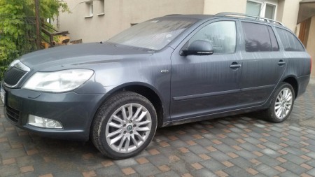 Skoda Octavia II combi (4 seats)